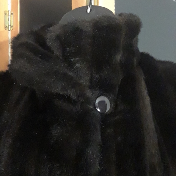 GALLERY FULL LENGTH FAUX FUR COAT - Picture 5 of 16